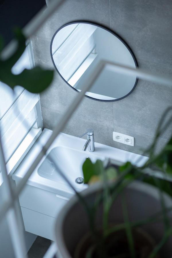 Klapdorp Apartment แอนต์เวิร์ป ภายนอก รูปภาพ
